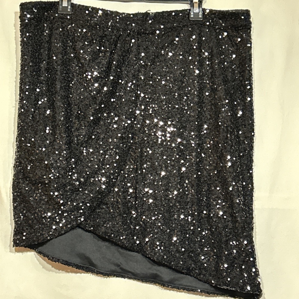 Glam Festival Black Sequin Party Skirt Straight Wrap Style Asymetrical Hem Sz 1X